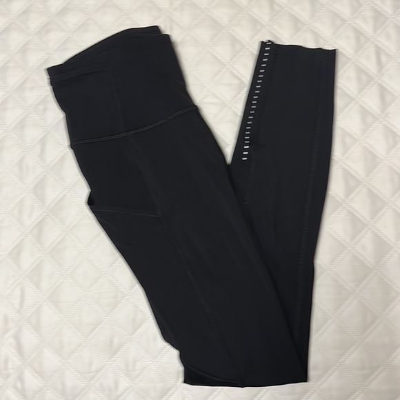 Lululemon Fast and Free 7/8 Tight Nulux 25”. Black Size 2 - Picture 4 of 8